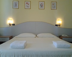 Hotel Adriatico (Tricase, İtalya)