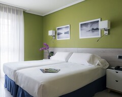 Hotel Miracielos (Llanes, Spain)