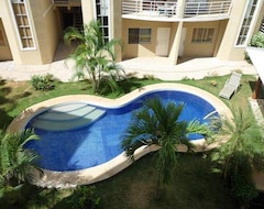 Casa/apartamento entero Beautiful Condo Steps From The Beach ! (Playa Tamarindo, Costa Rica)