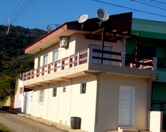 Cijela kuća/apartman Sobrado 100 metros da praia - 1,5km do parque (Penha, Brazil)