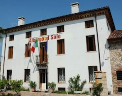 Khách sạn Hotel Albergo Al Sole (Malo, Ý)