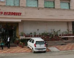 Khách sạn Hotel Deep Residency (Roorkee, Ấn Độ)