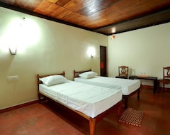 Hotel Cherai Beach Palace (Kochi, India)