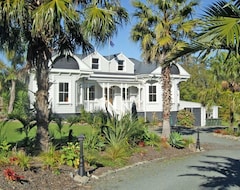 Toàn bộ căn nhà/căn hộ 19Th Par 2 - Character Villa With Extensive Grounds And Golfing Green (Mangawhai, New Zealand)