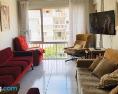 Entire House / Apartment Apartamento Guaruja (Campo Grande, Brazil)