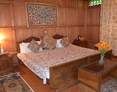 Hotel Princess Alexandra Group Of Houseboats (Srinagar, India)