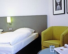 Hotel Overnight im ABZ (Kerpen, Germany)