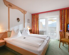 Hotel Adelsbergers Bergland (Going, Austria)