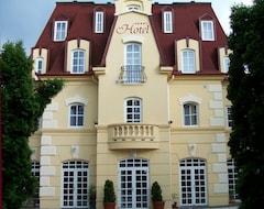 Walzer Hotel (Budapest, Hungary)