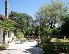Koko talo/asunto Martel Quercy House with garden in Martel (Martel, Ranska)