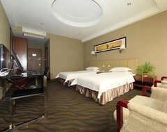 Hotel Longkou Yi Ya Business (Yantai, China)