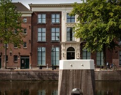 Khách sạn Stadsvilla Mout (Schiedam, Hà Lan)