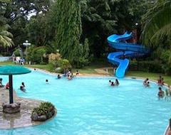 Lisland Rainforest Resort (Urdaneta City, Filipinas)