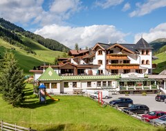 Hotel Vierjahreszeiten (Hintertux, Austria)