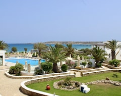 Otel Irini Beach (Tinos - Chora, Yunanistan)