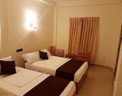 Luxury Everest Hotel Pvt Ltd (Trincomalee, Šri Lanka)