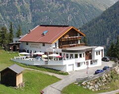 Hotel Alpengasthof Sonneck (Soelden, Austria)