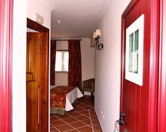 Pensión Casa do Largo - Golega - Turismo de Habitacao (Golega, Portugal)
