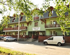 Khách sạn Hotel Hajnal (Mezökövesd, Hungary)