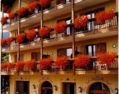 Hotelli Albergo Dolomiti (Capriana, Italia)