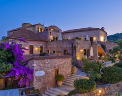 Hotel Spilia Village (Spilia, Greece)