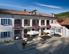 Otel Agriturismo Marcarini (Neviglie, İtalya)