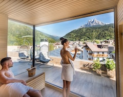 Otel Brunet - The Dolomites Resort (Fiera di Primiero, İtalya)