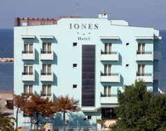 Khách sạn Hotel Iones (Rimini, Ý)