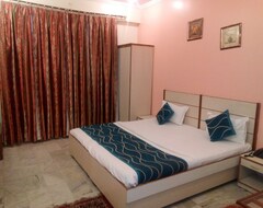 Khách sạn Blessings The Ultimate (Allahabad, Ấn Độ)