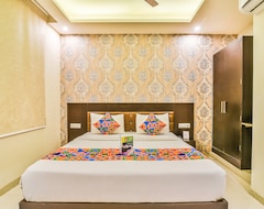 Hotel Treebo Trend Paragon Suites (Delhi, India)