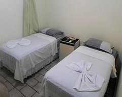 Khách sạn Hotel Dinamarca (Camboriú, Brazil)