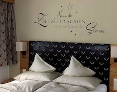 Hotelli Hotel Garni Romantika (Serfaus, Itävalta)