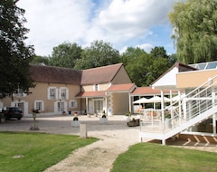 Hotel Logis Hôtel Le Moulin de la Coudre (Venoy, France)