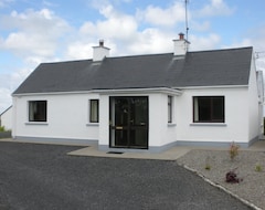 Hele huset/lejligheden Charming 3-bed House Near Knock (Knock, Irland)