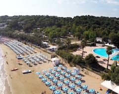 Hotel Villaggio Camping Internazionale Manacore (Péschici, Italy)