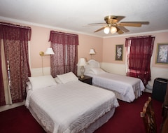 Hotel Redland, This Hotel Features An On-site Restaurant And Bar (Homestead, USA)
