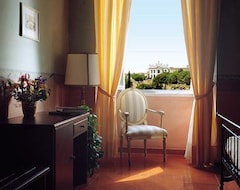 Hotel Domus Sessoriana (Rome, Italy)
