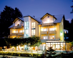 Khách sạn Gasthof Appartments Erlenheim (Velden, Áo)