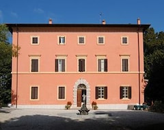 Khách sạn Country House Villa Poggiolo (Perugia, Ý)