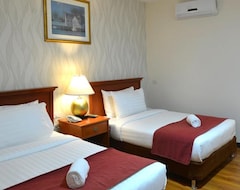Hotel Royal Suites Condotel (Kalibo, Philippines)