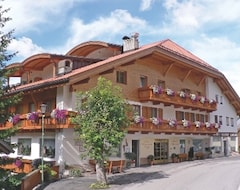 Hotel Alpenrose (La Val, İtalya)