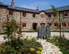 Hotel Decoy Country Cottages (Navan, Ireland)