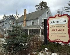 Hotel The Sylvan Inn (Glen Arbor, USA)
