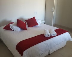 Hotelli Dolphin Accommodation (Gansbaai, Etelä-Afrikka)