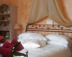 Otel Romantic Casa Lorenzina Affittacamere (Ventimiglia, İtalya)