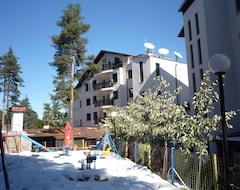 Khách sạn Zdravetz (Kuklen, Bun-ga-ri)