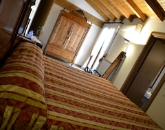 Bed & Breakfast 9 Muse Bed And Breakfast (Canneto sull'Oglio, Ý)
