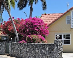 Hotelli Tiki House (West Bay, Caymansaaret)