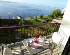 فندق In Funchal, 2 Suits Apartment With Magnificent View Over The Sea, (فونشال, البرتغال)