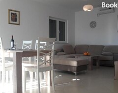 Koko talo/asunto Apartment Anakatarina (Trogir, Kroatia)